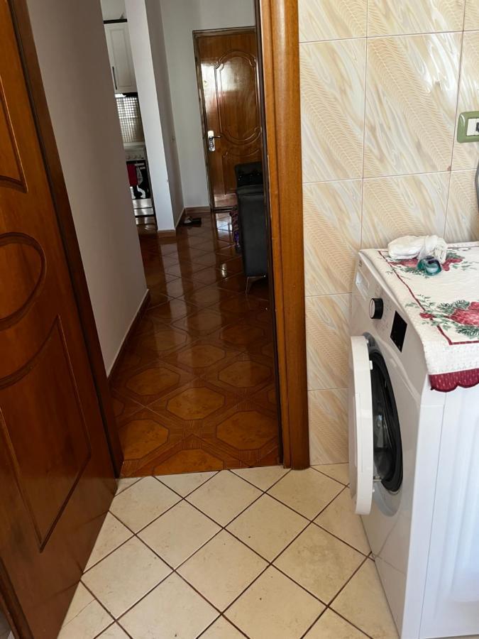Appartamento Incantevole Con Posto Auto Privato Vlorë Eksteriør billede