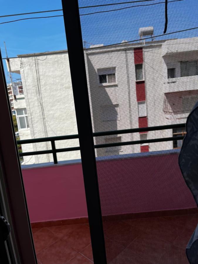 Appartamento Incantevole Con Posto Auto Privato Vlorë Eksteriør billede